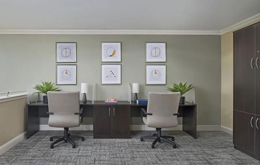 17-WB-PH-BusinessCenter_05